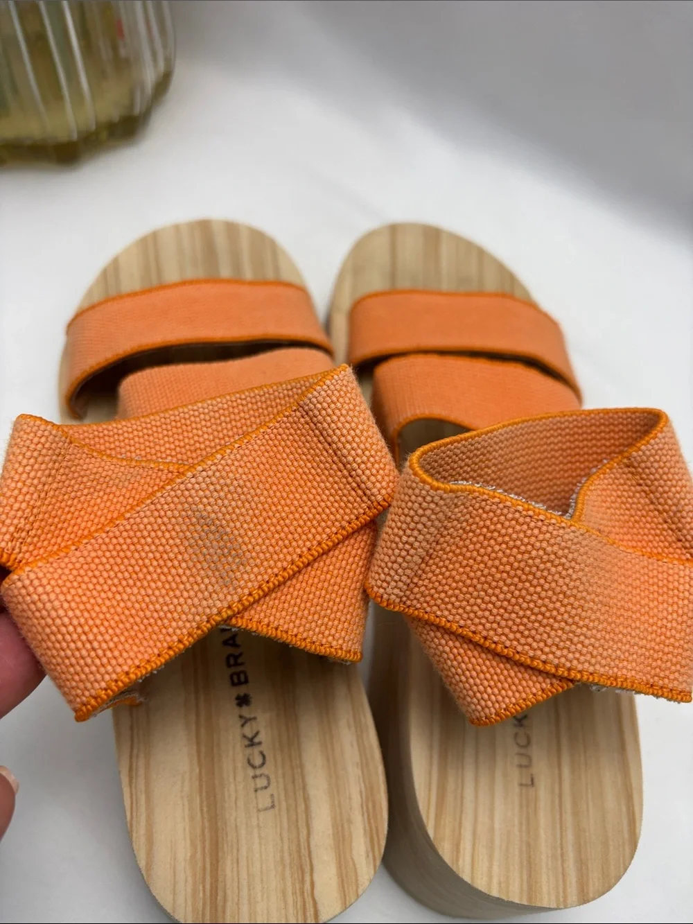 Lucky Brand Women’s 5 Orange Platform Sandals with Wood-Effect Wedge #365 OBO